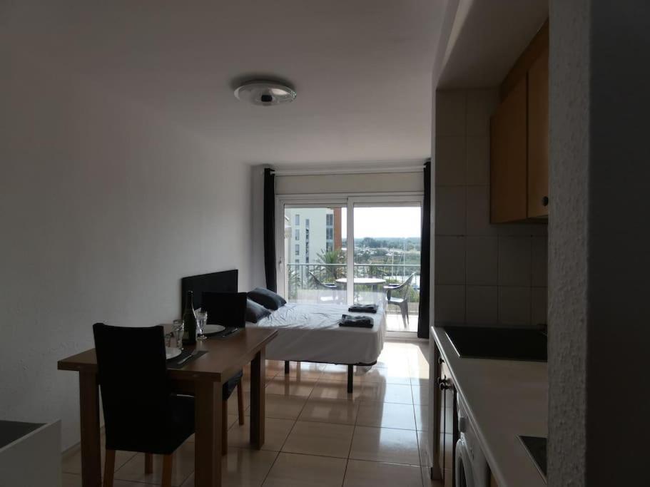 Estudio Con Vistas, Roses Exterior photo